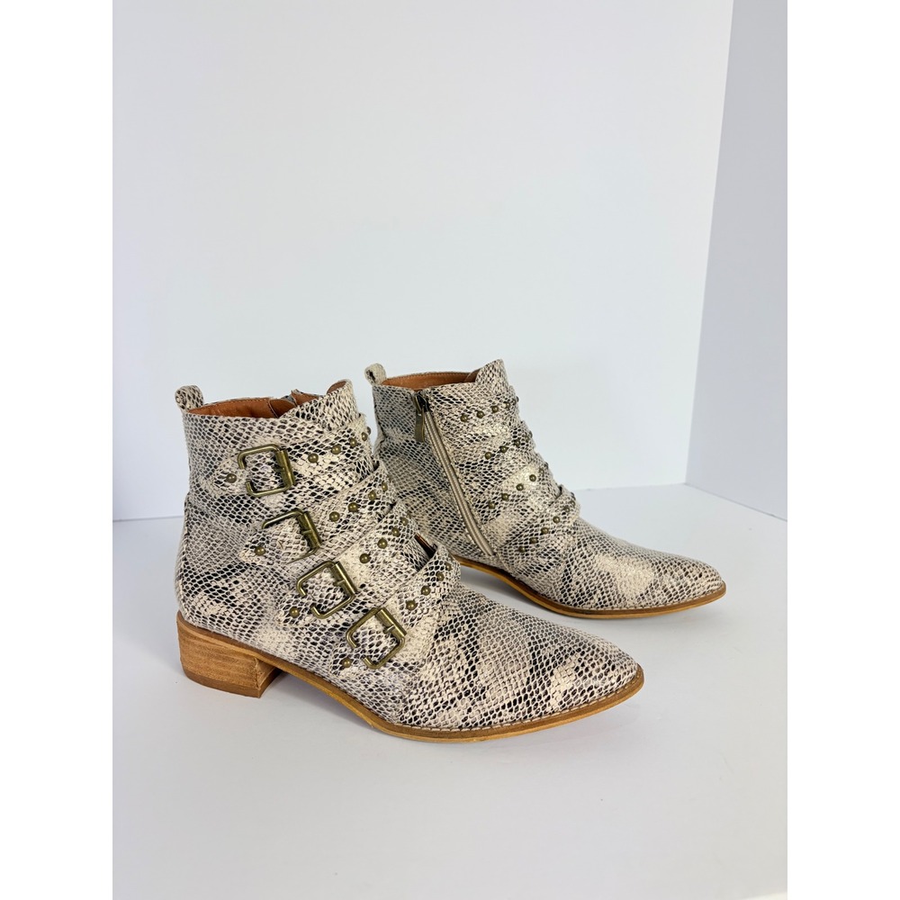 Beast Studded Chunky Buckles Snakeskin Pointed Toe Ankle Boots Size 7.5 Western